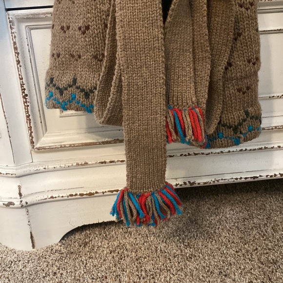 Amaz thick warm ralph Lauren’s sweater goes with everything new condition - Picture 5 of 9